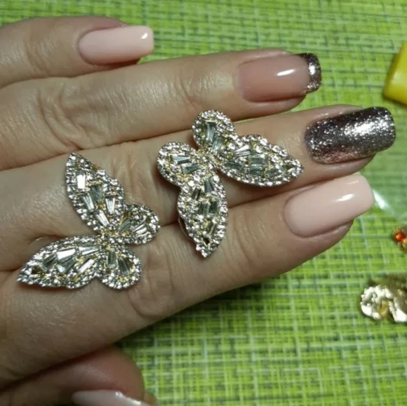 Jewelry - Butterflies earrings